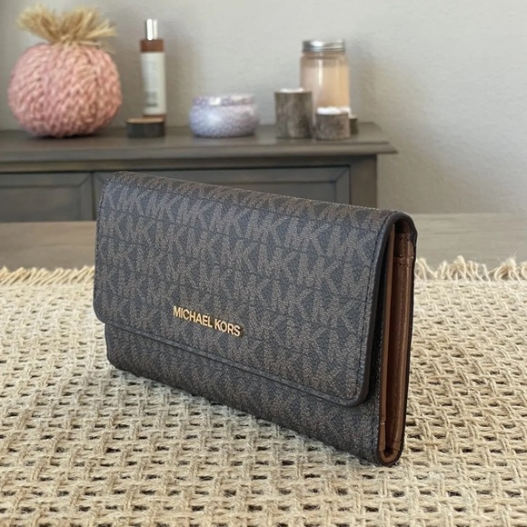 Michael Kors Jet Set Travel Large Trifold Wallet Signature MK Brown - Picture 2 of 6